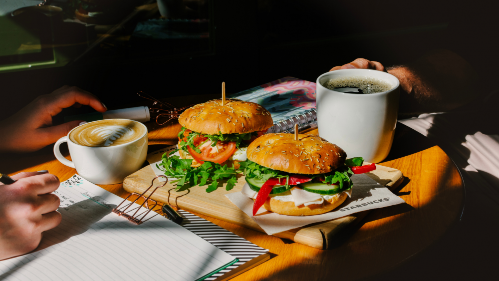 Starbucks® Pipera Metro cover