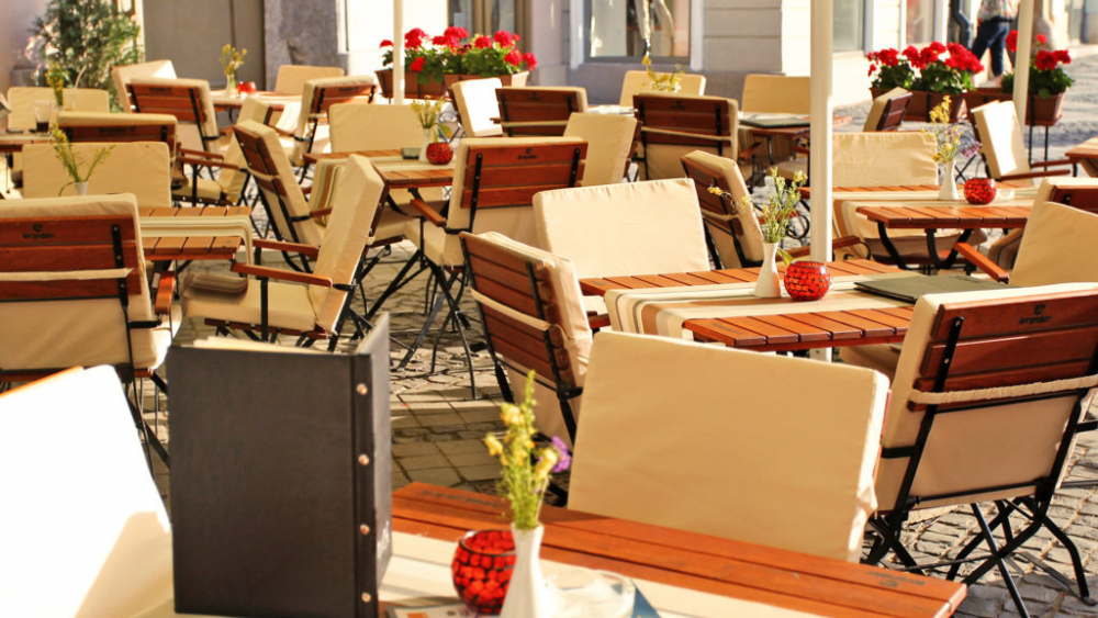 Restaurant Intim cover image