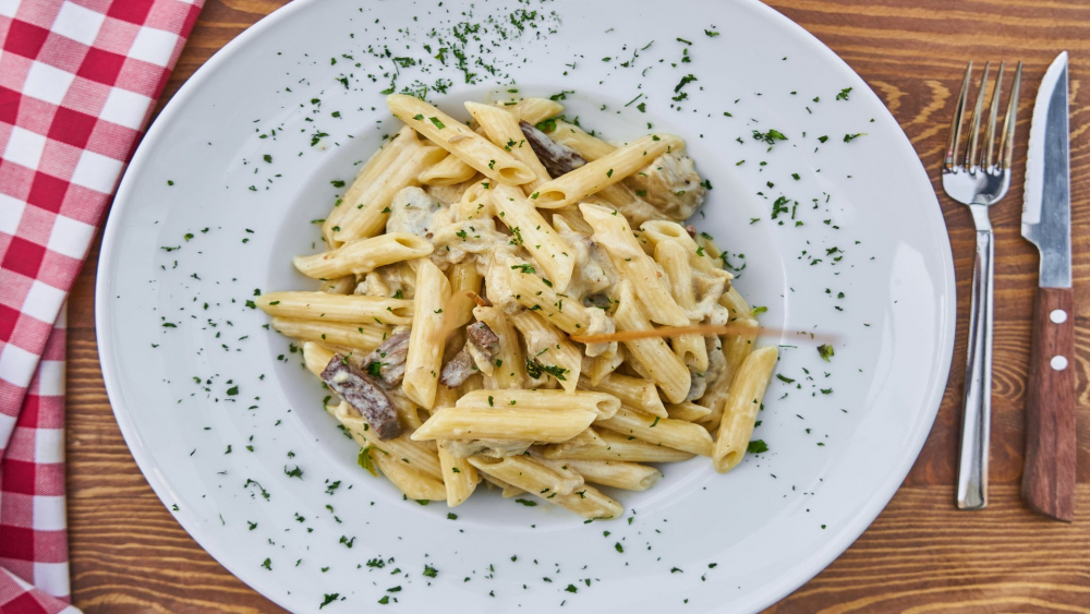 Bistro Cardinale cover