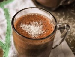 Ciocolata calda neagra cu cocos image