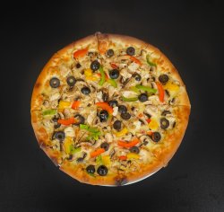 Pizza Con Pollo  image
