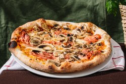 Prosciutto e Funghi medie image