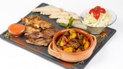 Specialitatea bucătarului grill image