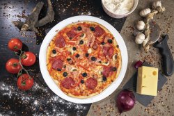 Pizza casă rustic image