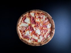 Pizza Affumicata image