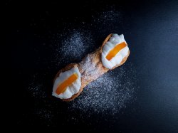 Holy cannoli cu portocală confiată image