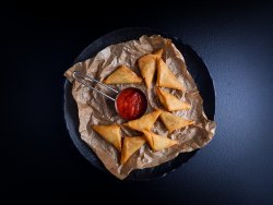 Curry samosa image