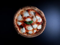 Pizza Tartufata image
