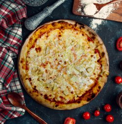 Pizza Pollo e gorgonzola image