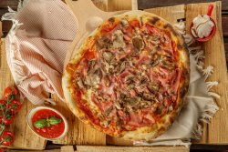 Pizza Prosciutto funghi  image