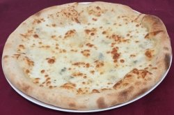 Pizza Quatro Formagi  image