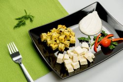 Mămăligă cu tofu şi smântână din caju- vegan image