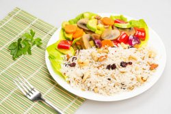 Tigaie (opţional picantă) şi orez basmati cu seminţe - vegan image