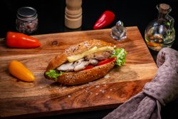 Sandwich cu pui image