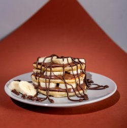 Pancakes cu Nutella și banane image