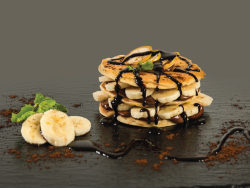Pancakes cu nutella și banane image