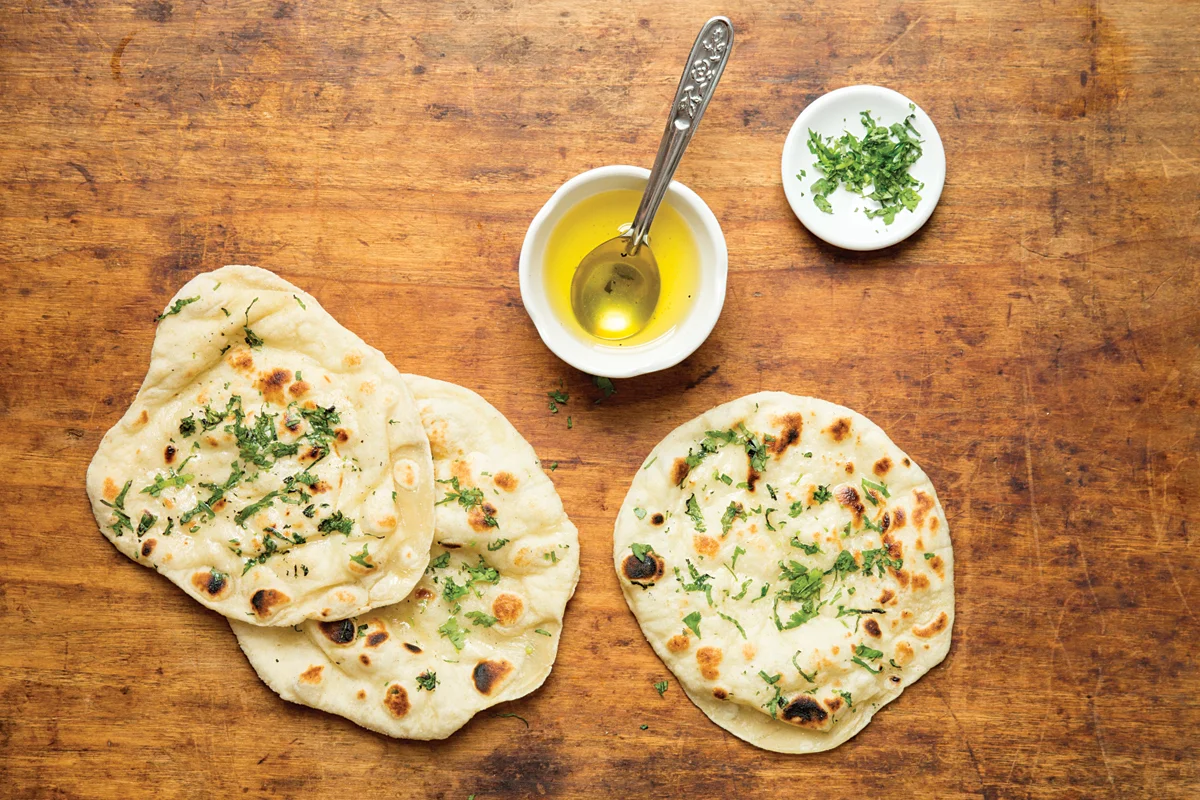 Garlic naan image