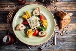 -30%: Combo: The greek salad + Apă plată image