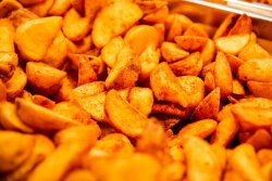Cartofi wedges prăjiți image