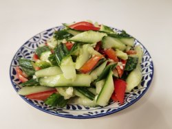 Salata de castraveti image