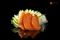 Sashimi somon proaspat image
