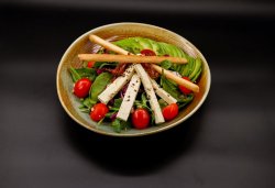 Salată Vegană image