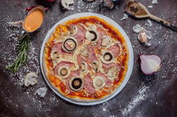 Pizza Prosciutto e Funghi Party image