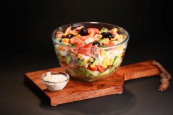 Salată cu ton picant image
