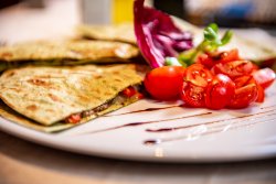 Quesadilla cu avocado image