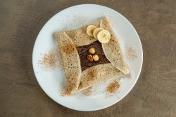 Clatita fara gluten cu crema de cacao - alune de padure de casa & banane (organic, vegan) image