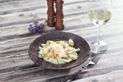 Farfalle with chicken and gorgonzola image