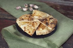 Focaccia cu usturoi image