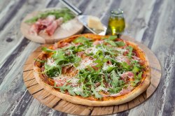 Pizza Prosciutto Crudo image