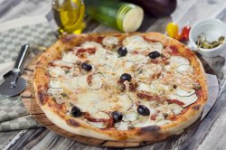 Pizza Vegetariana image