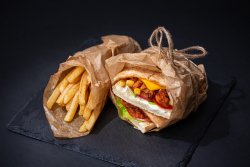 Sandwich cu pui image