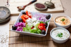 Salată greceascã image