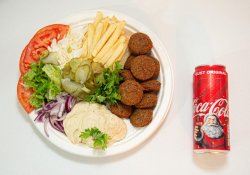 Falafel la farfurie + Coca Cola image