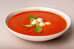 Supă Crema de Roșii cu Mozzarella image