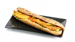 Sandwich cu pui crocant image