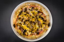 Pizza Capriciossa image