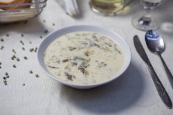 Supă de salată verde image