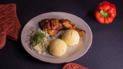 Meniu pulpa de pui cu piure image