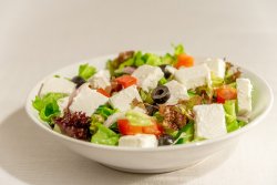Salata Greceasca image