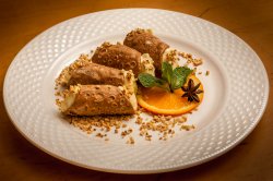Cannoli image