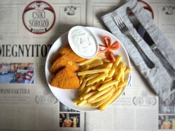 Cașcaval pane cu cartofi pai și sos Gusto image