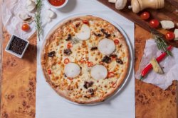 Pizza  gorgonzola și pere         image