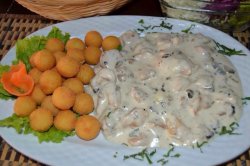 Piept de pui cu ciuperci și gorgonzola image