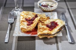 Clatite cu dulceata image