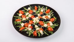Salata rucola, mozzarela image