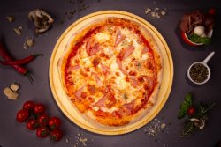 Pizza Quattro Formaggi e prosciutto cotto ø32cm image